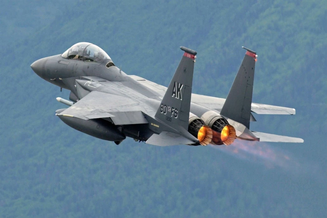 F-15: H αεροπορική ομπρέλα της Κύπρου – Βίντεο